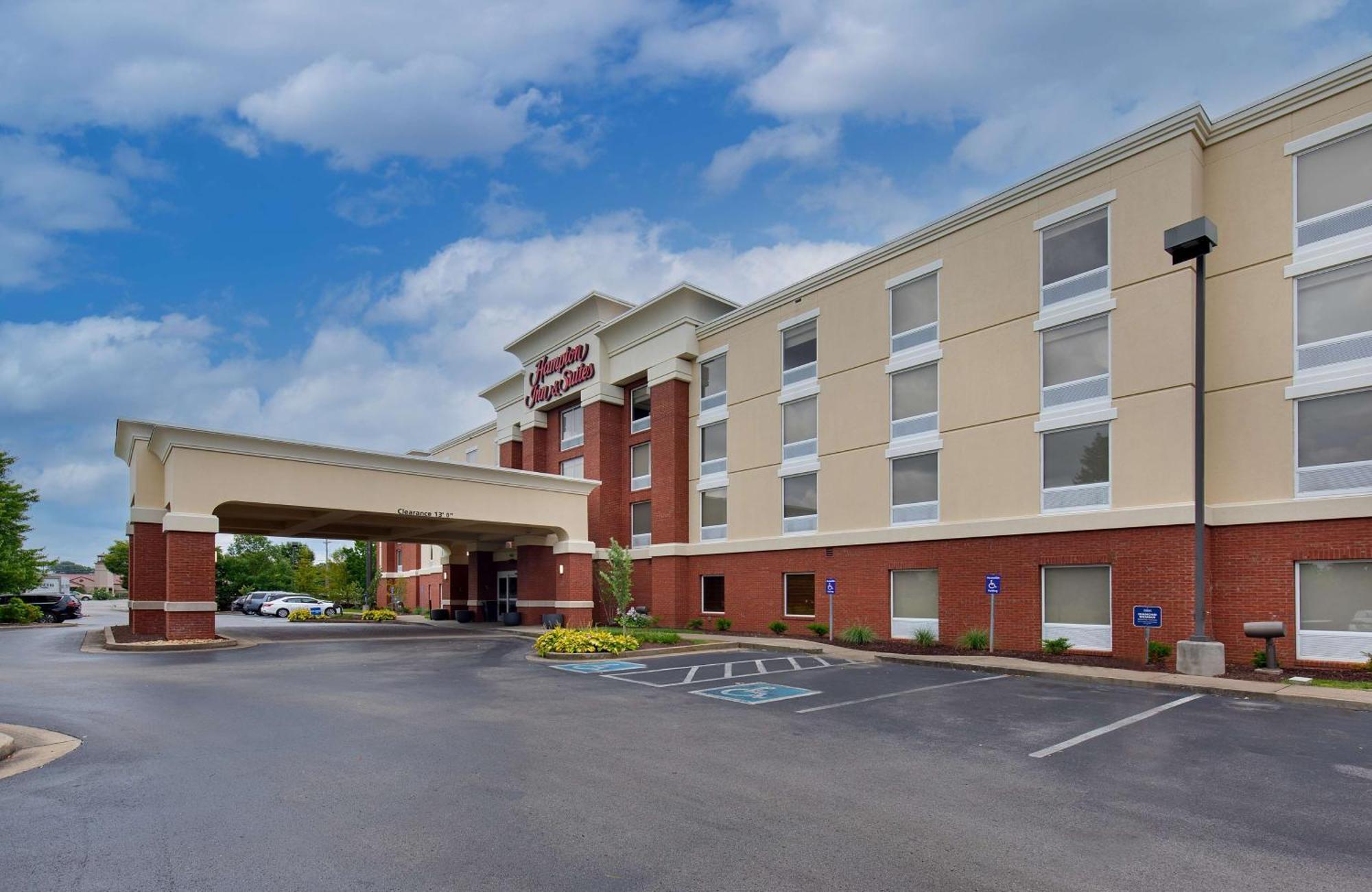 Hampton Inn & Suites Murfreesboro Exterior photo